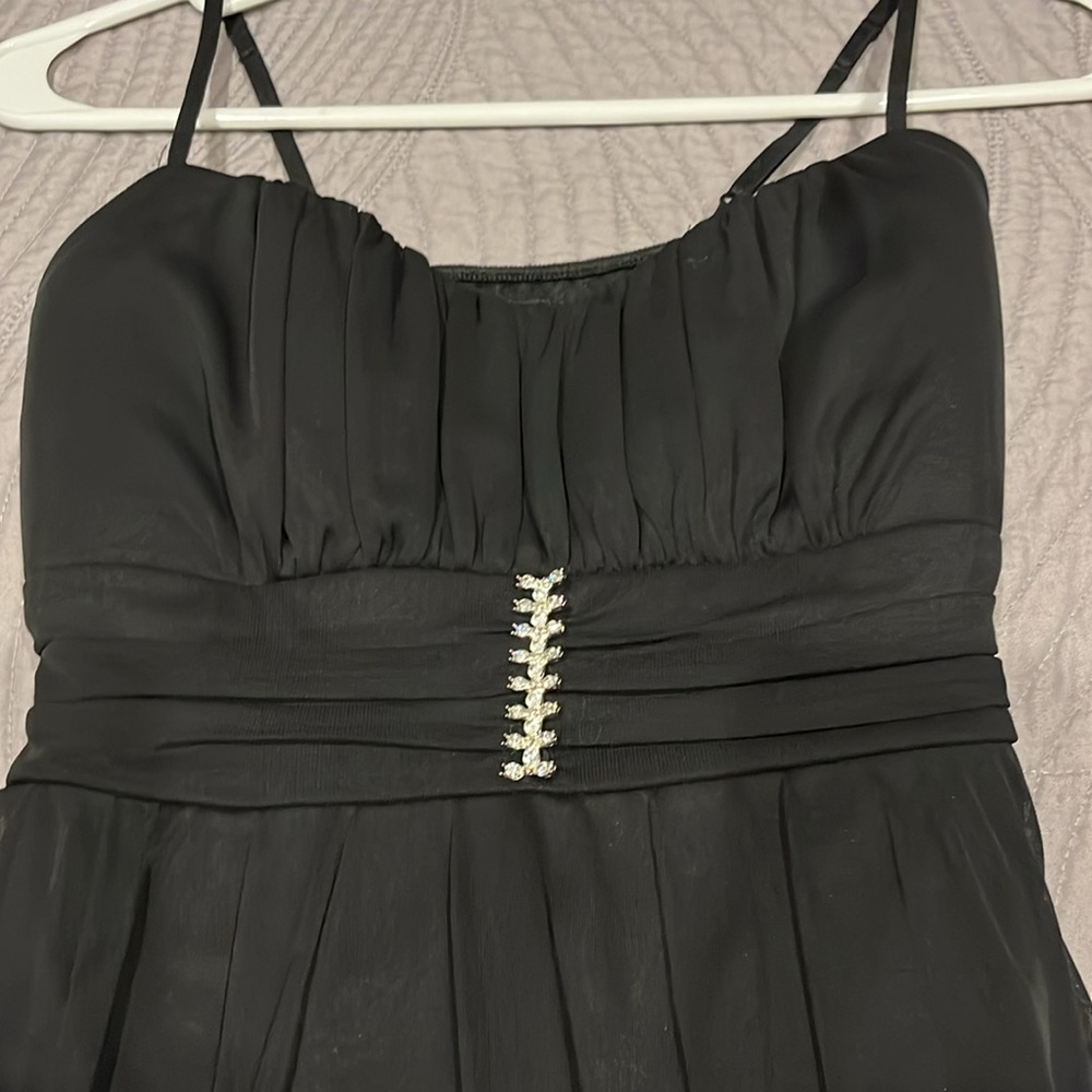 Women’s size small black dress. - Picture 3 of 5